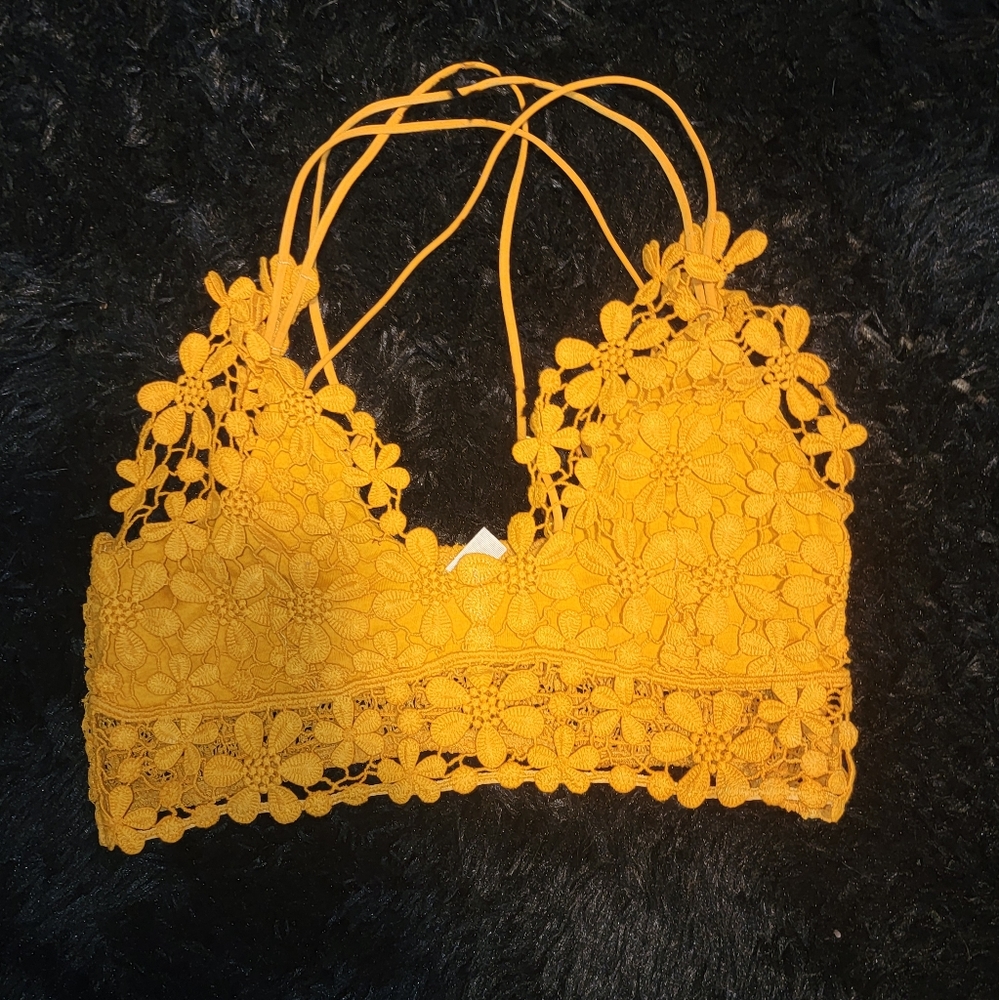 Free People Crochet Brallette Size Small NWOT